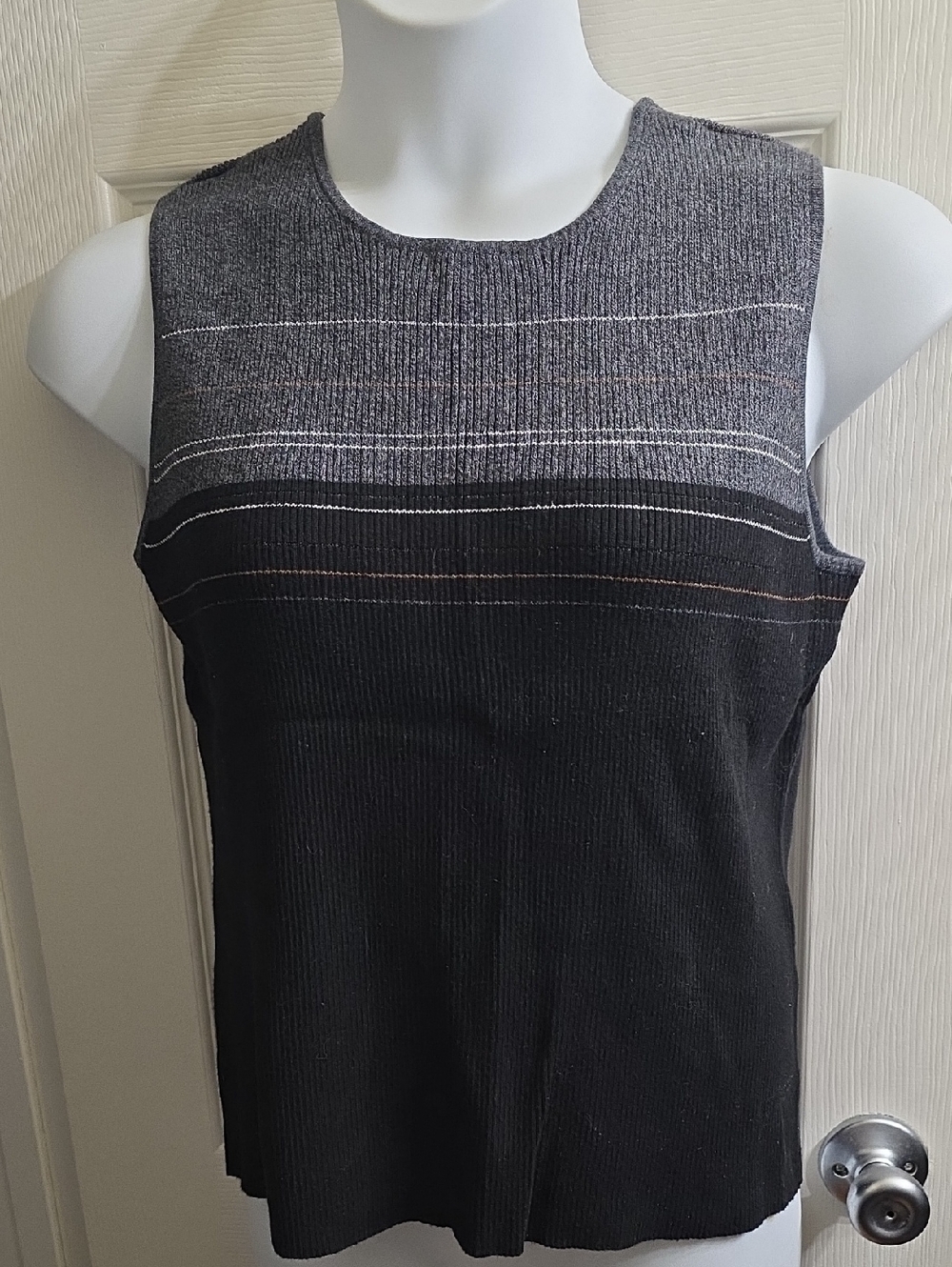 Apostrophe Black and Gray Sleeveless Ribbed Tank Top Size 16/18W